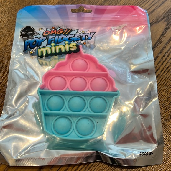 Top Trenz Toys New Inpackage Pop Fidgety Minis Cup Cake Poshmark